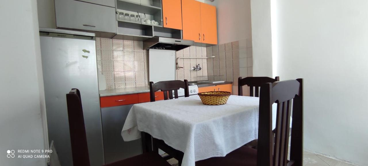 Apartmani Banatski Konak 兹雷尼亚宁 外观 照片